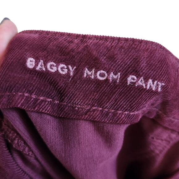 American Eagle Burgundy Baggy Mom Pants Curdoroy Textured Cotton Size 14 Short - Picture 8 of 13